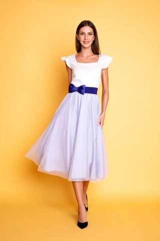 Λιλά midi φούστα από τούλι σε κλος γραμμή, με λάστιχο στη μέση και αέρινη κίνηση, για μια ρομαντική εμφάνιση.